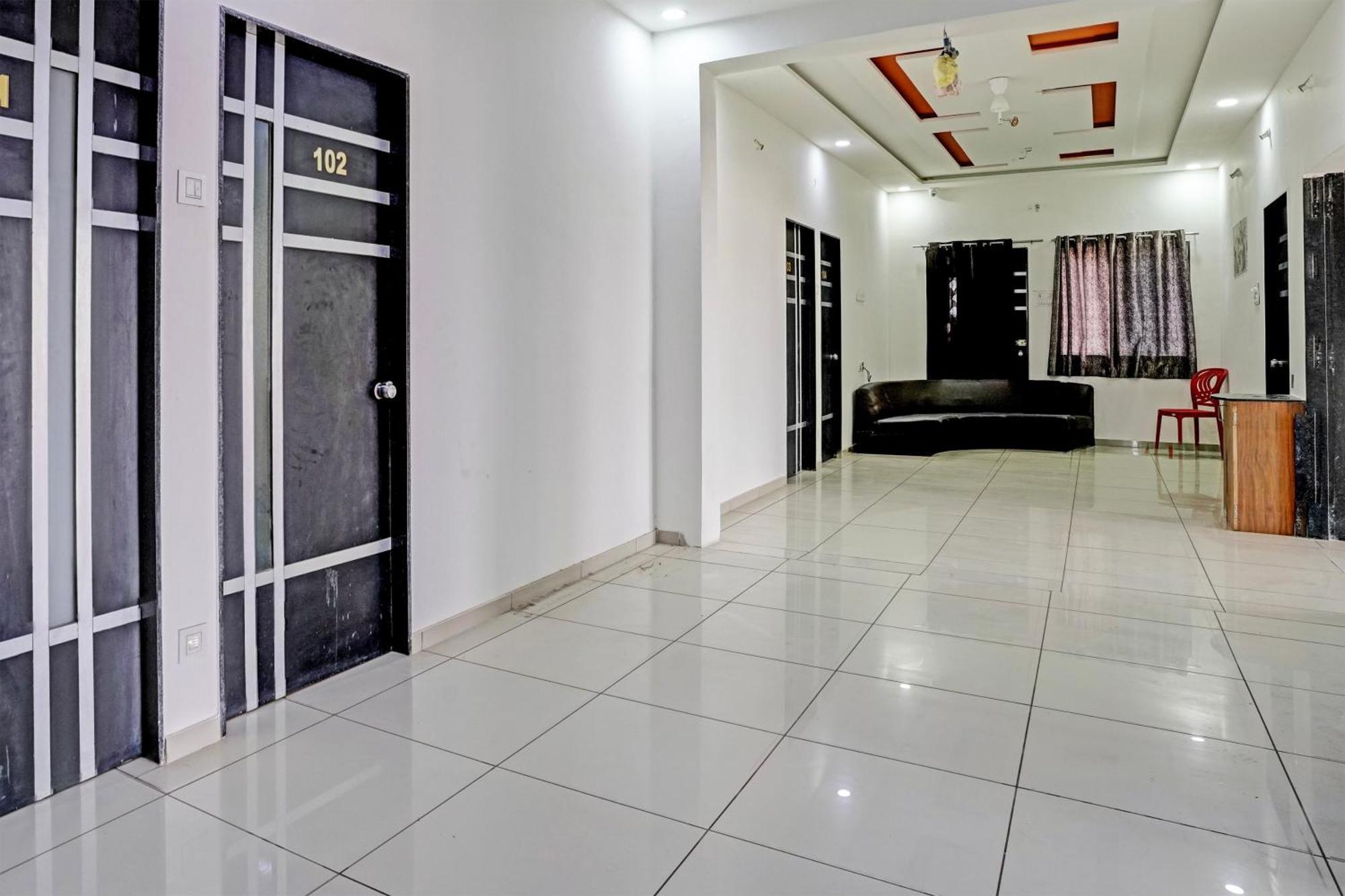 Hotel O White Palace Hotel Rajkot Exterior foto